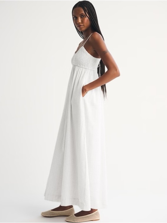 Abercrombie & Fitch Dresses & Skirts - Abercrombie & Fitch Women’s Smocked Sweetheart Maxi Dress XS NEW